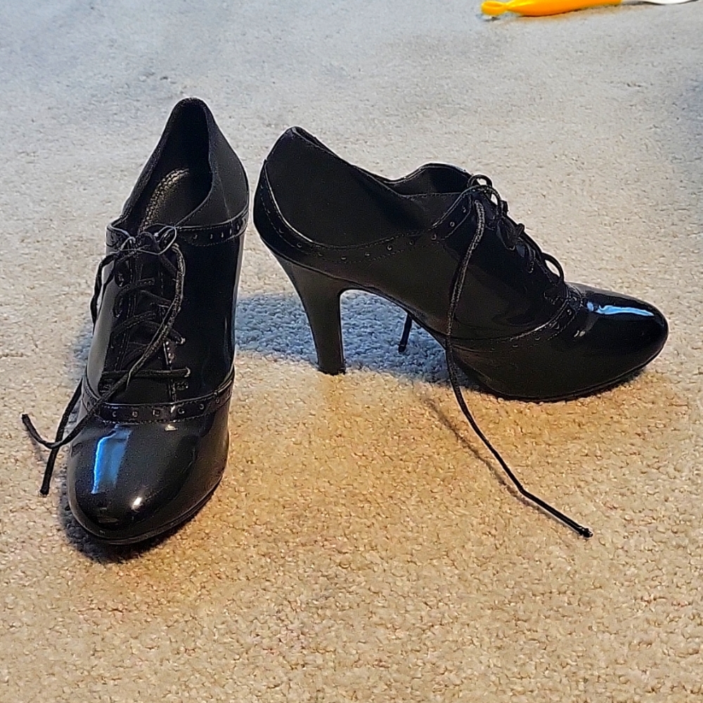 Fioni black ankle boots size 8
